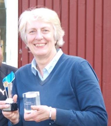 Marie Brunsson Segrare i Veterankåsan och tillika bragdprismottagare efter kåsa genomförd på en "Rödqvarna"